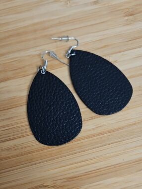 Black Teardrop Leatherette Dangle Earrings - Unbranded